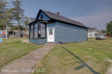 Main picture of 904 W Locust St