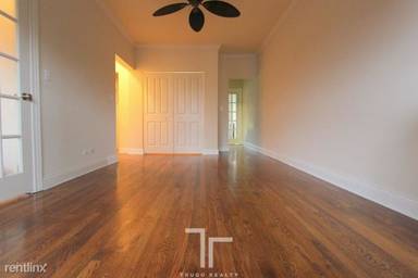 Main picture of 740 W Addison St