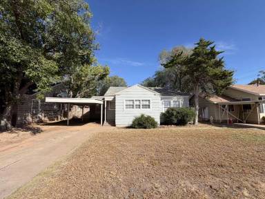 Main picture of 2404 25th St