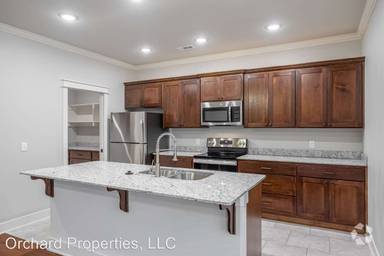Main picture of Sycamore Heights Townhomes
