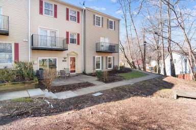 Main picture of 6317 Fenestra Ct