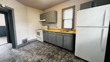 Main picture of 303 N 2nd St