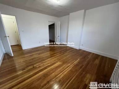 Main picture of 24 Mount Vernon St