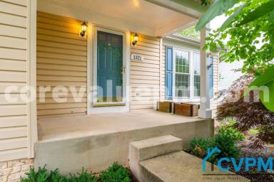 Main picture of 1321 Treasure Dr
