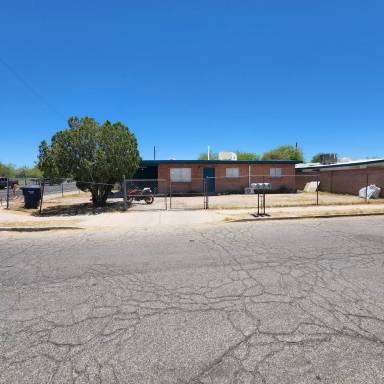 Main picture of 301 W Alaska St