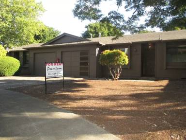 Main picture of 3288 Alberta Ave NE
