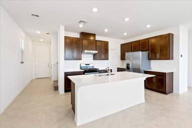 Main picture of 9102 Vesey Ave