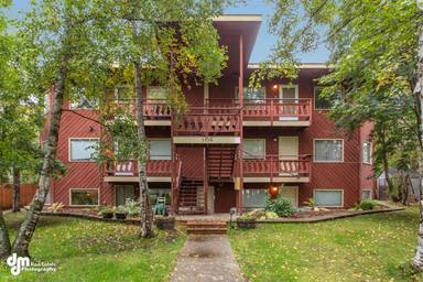 Main picture of 3324 Lee St