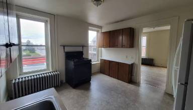 Main picture of 87 N Main St