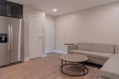 Main picture of Oak Tree Apartments