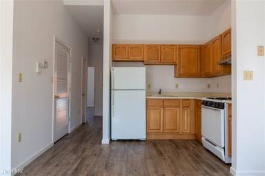 Main picture of 517 Communipaw Ave