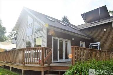 Main picture of 411 W Marshall St