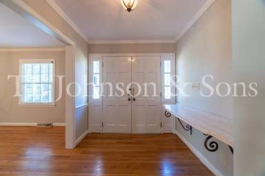 Main picture of 3520 Kirklees Rd