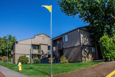 Main picture of SIlverton Manor Apartments