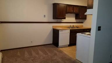 Main picture of 305 Clymer Rd