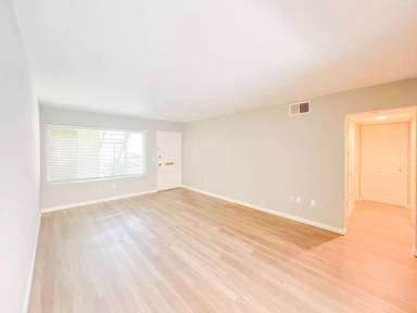 Main picture of 2732 W Juniper St