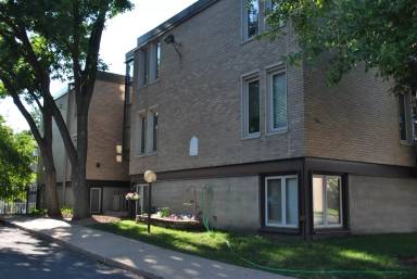 Main picture of 4030 15th Ave S