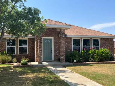 Main picture of 3109 Bluebird Ln