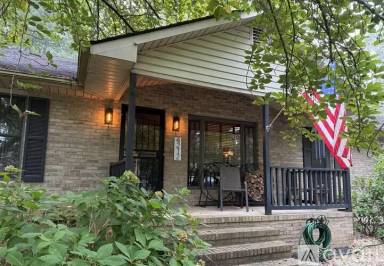 Main picture of 4212 Lakeview Pkwy