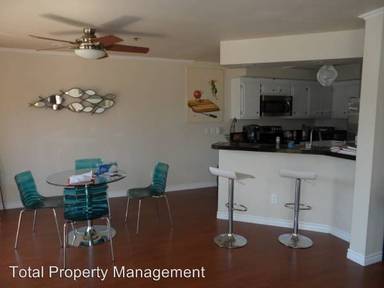 Main picture of 2414 Front St
