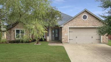 Main picture of 324 Landsburg Ln