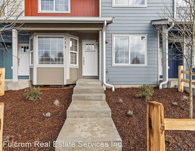 Main picture of 205 Norpoint Way NE