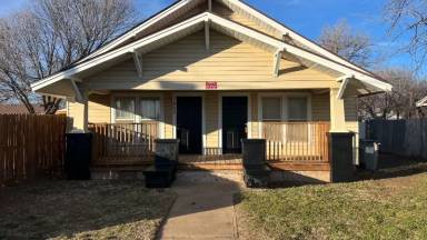 Main picture of 402 E Wichita St