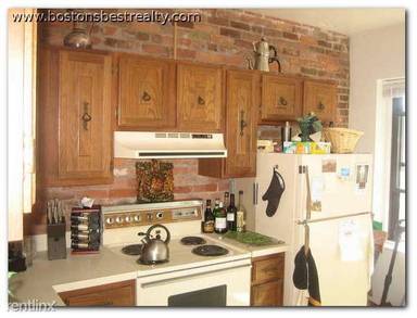 Main picture of 1404 Commonwealth Ave