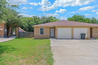 Main picture of 280 Rosalie Dr