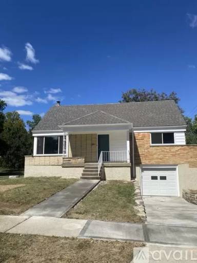 Main picture of 5554 N Glen Rd