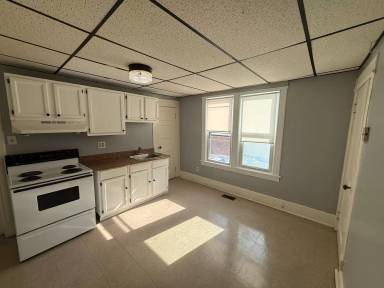 Main picture of 185 Oakland St