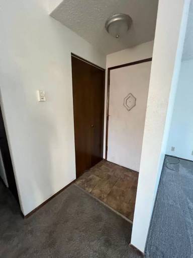 Main picture of 2411 Yew St