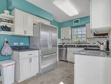 Main picture of 300 Grand Royale Cir