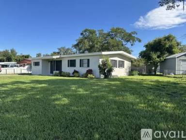 Main picture of 407 Bridle Path