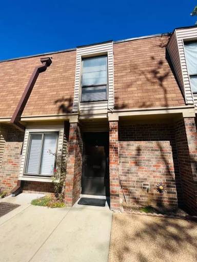 Main picture of 6582 Poplar Woods Cir S