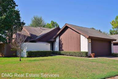 Main picture of 3700 Ives Way