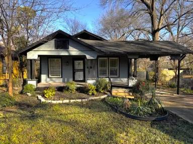 Main picture of 3294 Spottswood Ave