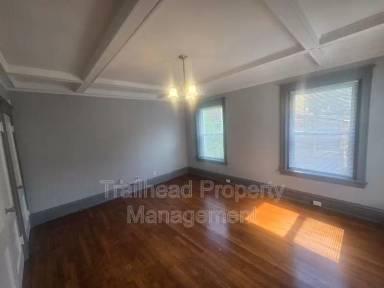 Main picture of 3227 Central St