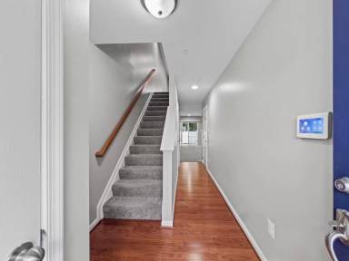 Main picture of 7425 Willow View Ln