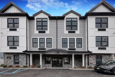 Main picture of 192 Livingston St