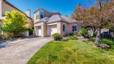Main picture of 1979 Falcon Ridge Dr