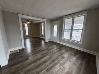 Main picture of 412 N 10th St
