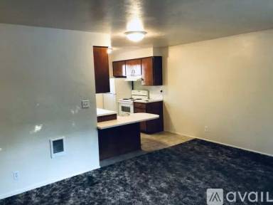 Main picture of 382 Adams St