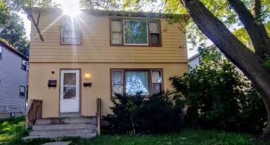 Main picture of 5933 N 68th St