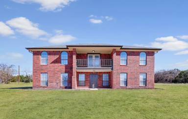 Main picture of 710 County Road 4765