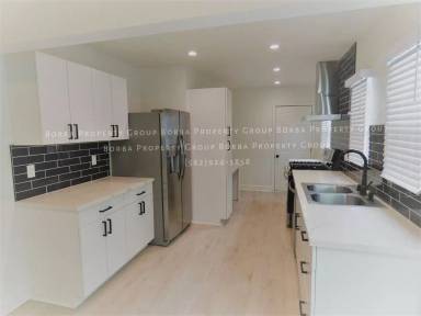 Main picture of 2500 Cedar Ave