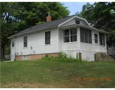 Main picture of 648 32nd St NE