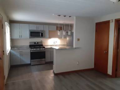 Main picture of 87 E 4th Ave