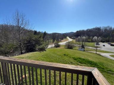 Main picture of 218 Kirk Way