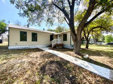 Main picture of 414 Orange Ave